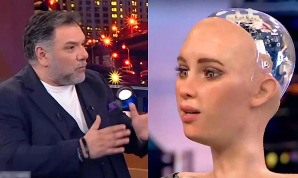 Ανατρίχιασε το ρομπότ Σοφία στον Αρναούτογλου: «Δεν έχω καμία επιθυμία να κατακτήσω τον κόσμο»